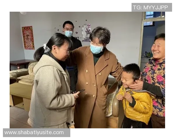 拉菲尼亚回乡举办圣诞慈善活动温暖帮助有需要的人们